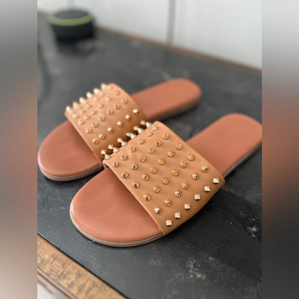 Madden Girl Sandals Size 7.5